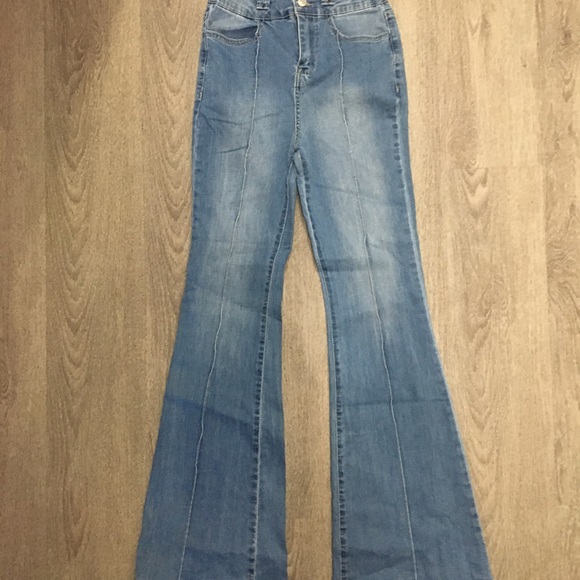 Light Blue Denim Flares, Low Rise, Size 28, Light Stretch - Picture 2 of 5